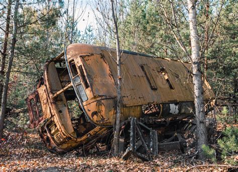 Pripyat Ucrania 2021 Autobús Abandonado En El Bosque De Chernobyl