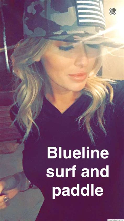 Paulina Gretzky Is Now On Snapchat Huffpost Canada