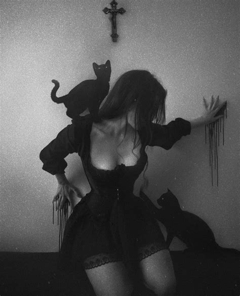 dark feminine aesthetic gothic aesthetic fantasy aesthetic witch aesthetic feminine energy