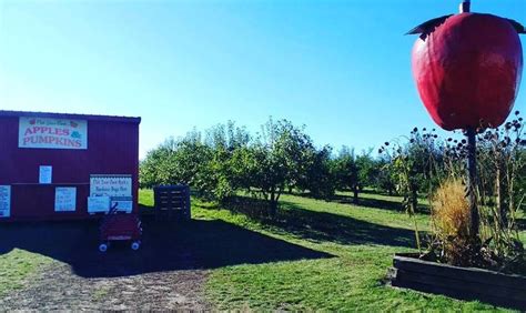 Apple Barn Orchard And Winery United States Wisconsin Elkhorn Kazzit
