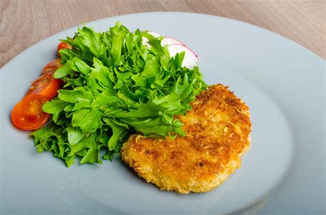 Crispy on the outside, juicy on the inside. Air Fryer Recipes for a Keto Diet - Shiny Modern