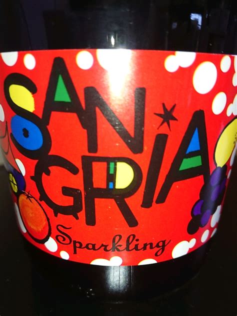 Sangria Sol De Verano Sparklingサングリア ソル・デ・ベラーノ Vinica 無料のワインアプリ