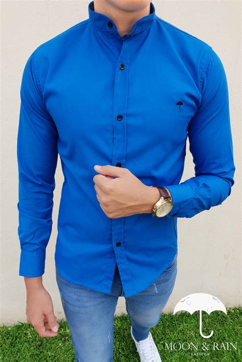 Outfit Para Hombre Camisa Lisa Slim Fit Azul Rey En Cuello Mao Y Jeans