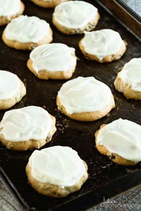 Frosting for sugar cookies that hardens! Homemade Sugar Cookie Frosting that Hardens ~ The Perfect Sugar Cookie Frosting for Decorating ...