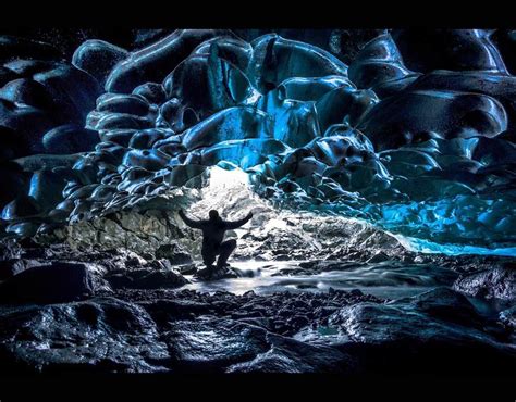 Image 6 Amazing Icelandic Ice Cave Photography Pictures Pics
