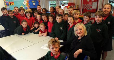 A Head Teacher Who Transformed An Under Performing School Bids Farewell