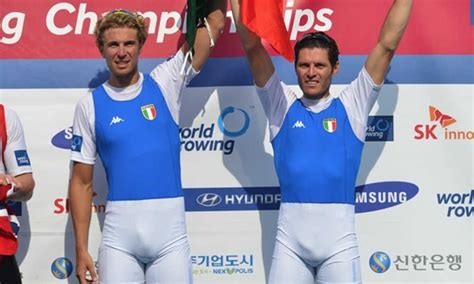 Two Italian Rowers With Great Bulges Spycamfromguys Hidden Cams