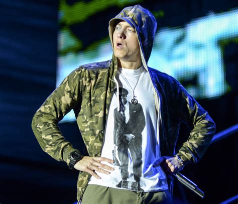 You're my idol and you're mad because i called. Eminem Releases New Song "Walk on Water" Featuring Beyonce ...