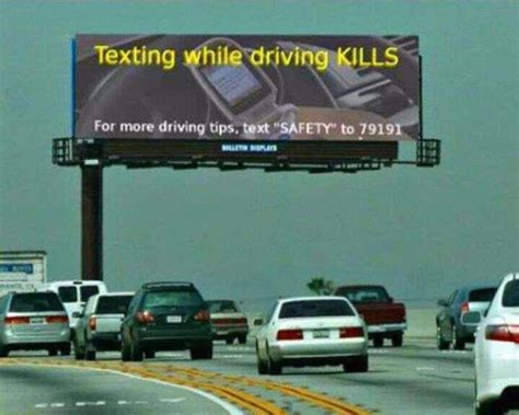 Texting While Driving Kills Funny Stuff Funny Texts Funny Jokes