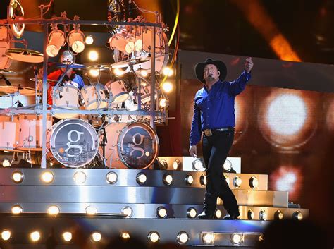 Garth Brooks 5 Fast Facts You Need To Know