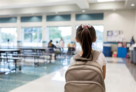 Covid Precautions In The Cafeteria 1 In 5 Educators Say Schools Not
