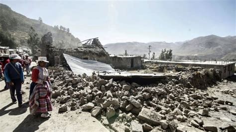 earthquake wreaks havoc  peru destroying homes  killing  cbc news
