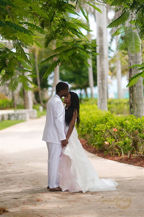 Danielle Derail Married At The Grand Lucayan Grand Bahama Wedding