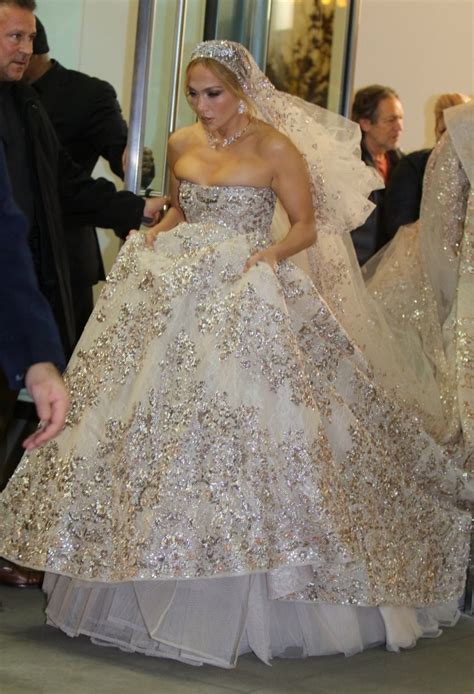 Jennifer Lopez Wedding Dress On The Set Of New Romcom Marry Me Metro News