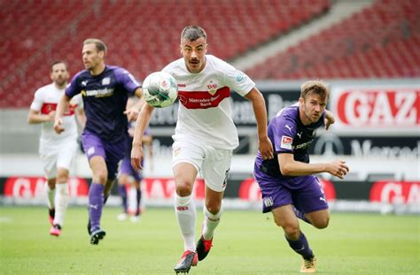 Gregor kobel, 23, from switzerland vfb stuttgart, since 2020 goalkeeper market value: Gregor Kobel - trägt er auch in der kommenden Saison das ...