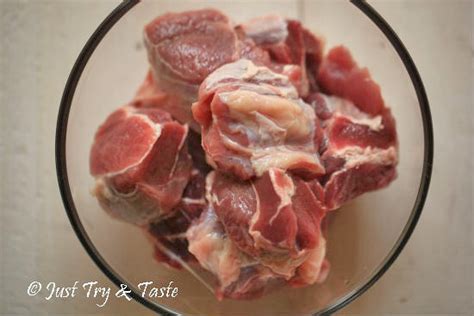 Bagikan dan berikan komentar anda tentang. Resep Goreng Asem Daging Sapi dan Lontong Instan - Resep ...