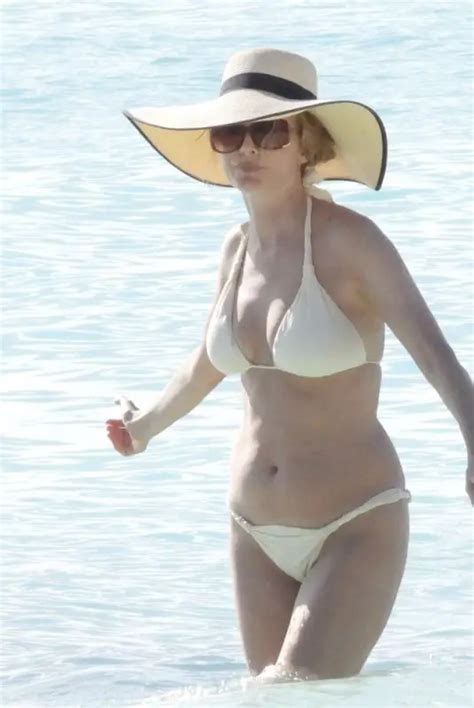Heather Graham In Bikini At A Beach In Tulum 04082021 Hawtcelebs