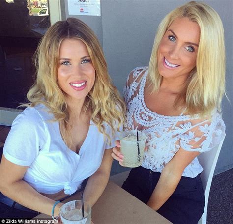 The Bachelor S Zilda Williams Lets Her Down For Wild Night Of Partying Daily Mail Online