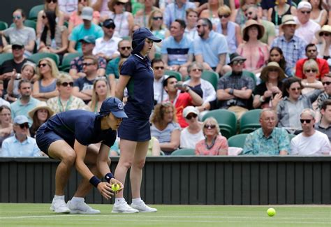 Wimbledons Ballgirls And Ballboys Get Their Own Kind Of Tennis Workout