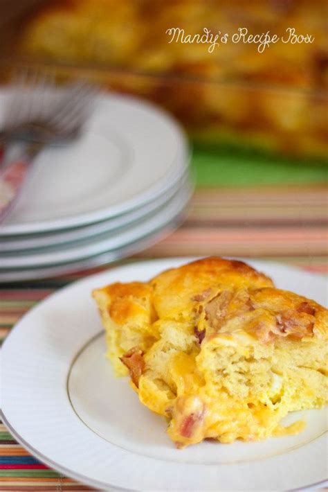 This bubble up breakfast casserole has sausage, bacon, eggs, cheese, biscuits and sweet potatoes for 315 calories or 9 green, 8 blue or 8 purple smartpoints. Bubble Up Breakfast Casserole with Velveeta Cheese ...