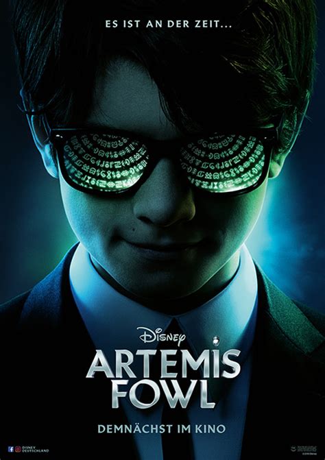 The secret world ) is a 2020 american science fantasy adventure film based on the irish 2001—12 novels of the same name by eoin colfer. Filmplakat: Artemis Fowl (2019) - Plakat 2 von 3 ...
