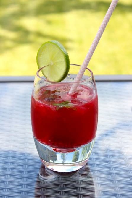 25 Refreshing Boozy Summer Drinks
