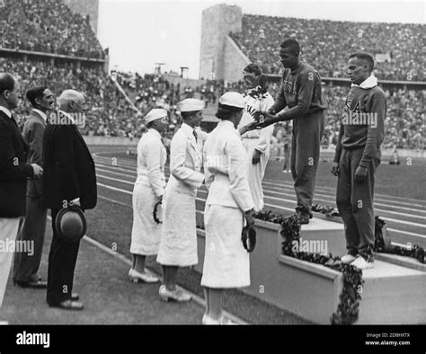 Jesse Owens Remise Des Medailles Banque De Photographies Et Dimages à