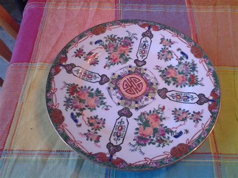 Beautiful Made In China Hand Decorated Porcelain 10 Inch Plate With