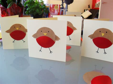 Lightly fold sides upward along the scored line. Christmas Card Make | Decorating Ideas