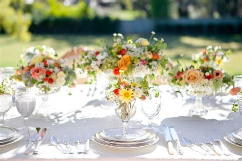 Photo by heather hawkins, floral design by bows and arrows with moss floral via hey wedding lady. Spring Wedding Trends To Keep An Eye On - SVCC BANQUET HALL