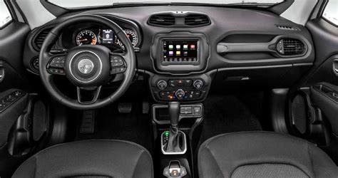 That's why the new jeep® renegade's interior features innovative new storage solutions, high quality materials and a new, carefully crafted, centre console. Versão Longitude é a mais beneficiada com a linha Jeep ...