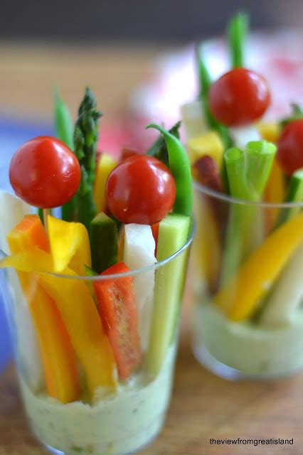 This resource has a ton of ideas ranging from mason jar salads to wraps and noodle dishes to low carb cold lunches. 30 Kid Friendly Summer Snacks | Healthy Ideas for Kids