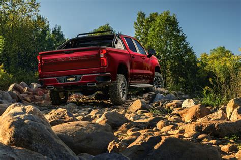 Chevys Silverado Rst Off Road Combines Street Looks With Trail