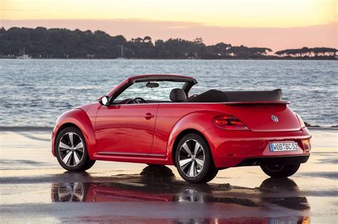 Foto Aussenansicht 11 Volkswagen Beetle Cabriolet 2013 Cabrio Rot