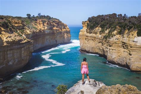 Popular things to do along the way, include surfing some of the world's best. 16 Recommended Stops on the Great Ocean Road - The Lost ...