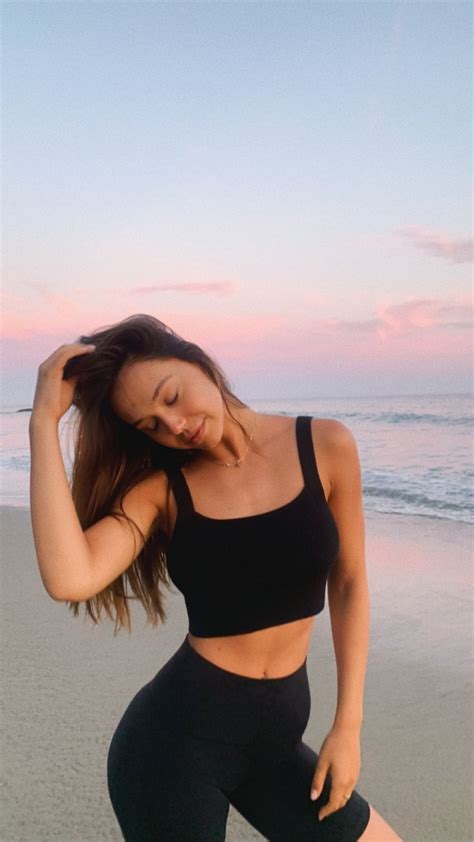 Alexis Ren Style Clothes Outfits And Fashion Page 18 Of 33 Celebmafia
