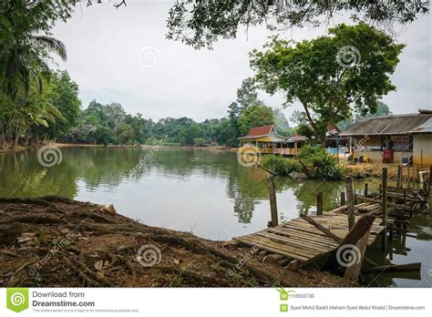 In bandar tun razak sind keine weiteren unterkünfte verfügbar. Lake at Jengka Pahang editorial image. Image of district ...