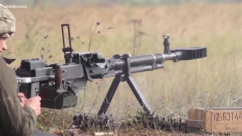 Ukrainians Using The Soviet Dashka Heavy Machine Gun Youtube