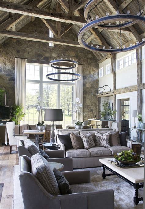 Rusticity Meets Glamour In Comfortable Livable Country Home Farm