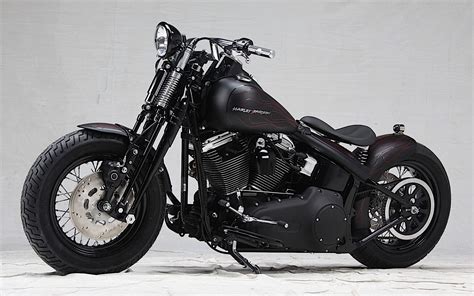 This Is How A Harley Davidson Heritage Classic Looks Like All Naked And Bobber Ized Autoevolution