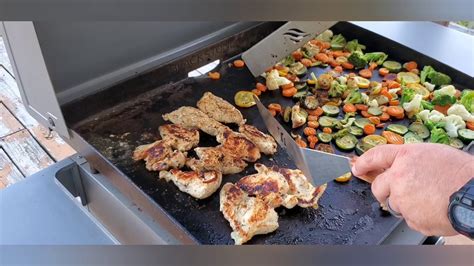 Grill Mates Marinated Garlic Herb And Wine Chicken And Vegetables