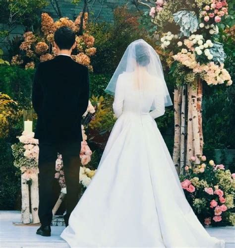 Mainly for face milling automobile engine block,cylinder head,cast aluminum alloy of non ferrous metal in fine finish machining. The skinny on Song Hye-kyo's stunning wedding gown