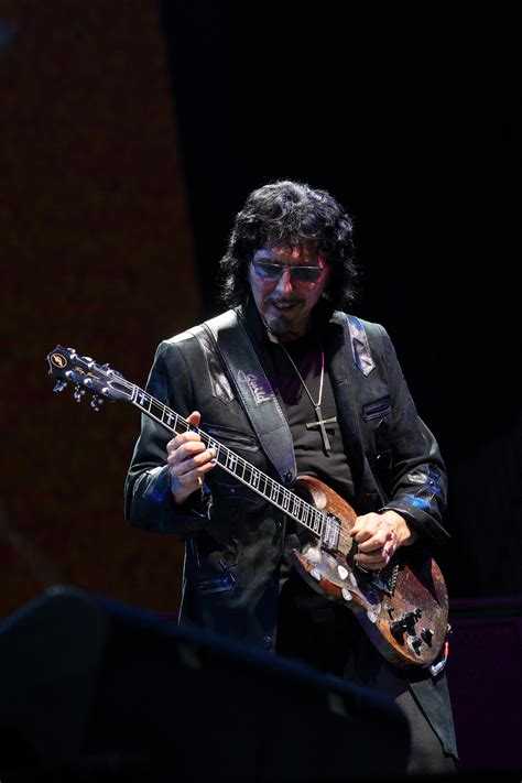 Black Sabbath guitarist Tony Iommi on the band's new tour, album - The ...