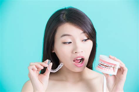 Traditional Braces Vs Invisalign The Pros Cons And Everything In Between Harcourt Health