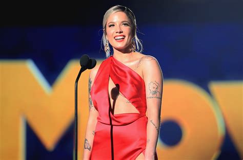 Halsey Tweets At Taylor Swift To Help A Fan See Her Message