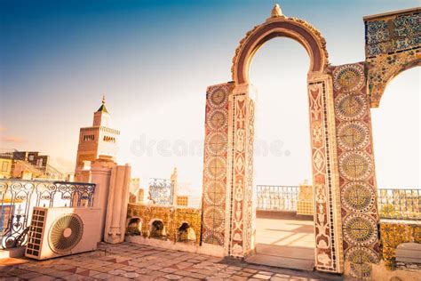 Maison Arabe Traditionnelle En Tunisie Photo Stock Image Du Bleu