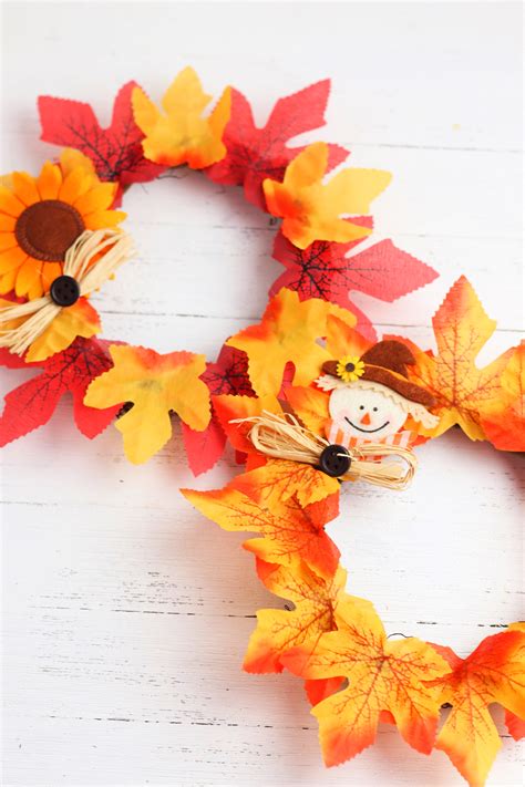 Easy Diy Fall Leaf Wreath Break Out The Crafting Supplies And Make An