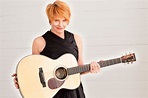 Shawn Colvin's 'Ricochet in Time' Video Is a Trip Down Memory Lane ...