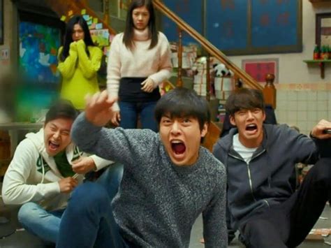 Drama ini juga dibintangi oleh sung dong iil, lee kwang soo, jin kyung, dan lainnya. 6 Film Korea Romantis yang Bisa Bikin Kamu Senyum-Senyum ...