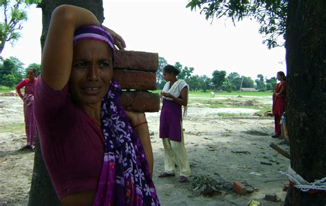 displaced flood victims call for more permanent river control in nepal